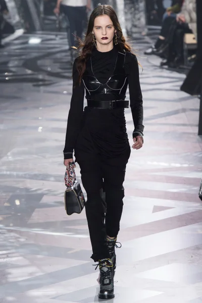 Look 40